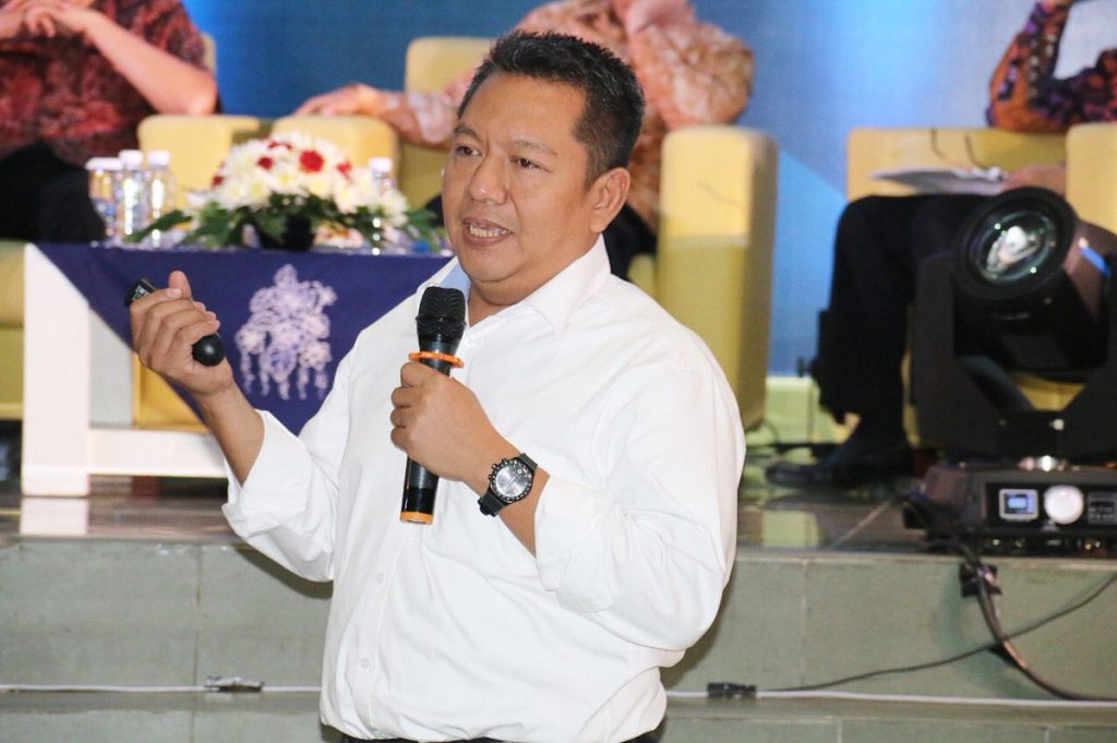 Guru Besar sebagai Trend setter