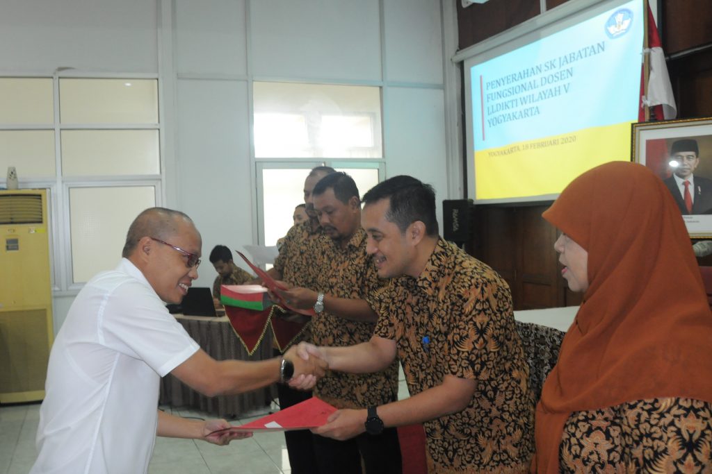 jabatan fungsional dosen