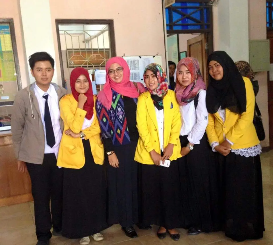 Dien Noviany Rahmantika_ Fenomena Influencer Saham