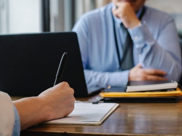 review artikel otomatis