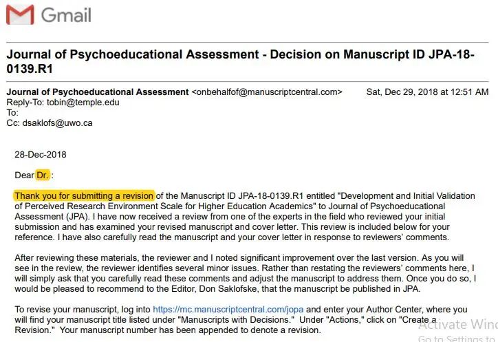 Tugas penulis korespondensi