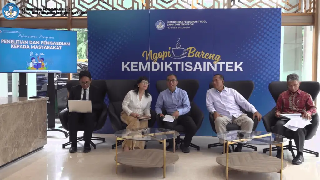 Peluncuran Buku Panduan Penelitian dan Pengabdian kepada Masyarakat Tahun 2025